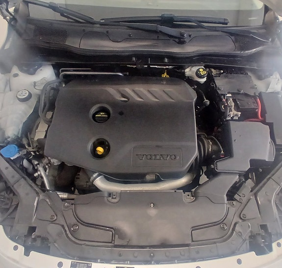 Volvo V40 13 of 13