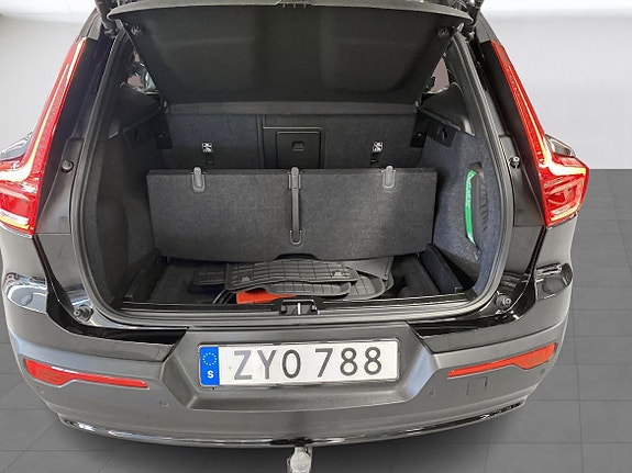 Volvo EX40 11 of 11