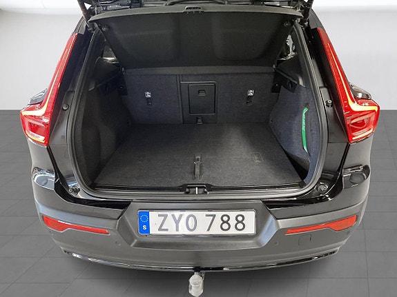 Volvo EX40 10 of 11