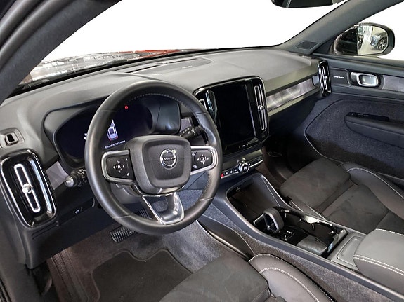 Volvo EX40 9 of 11