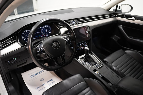 Volkswagen Passat 6 of 23