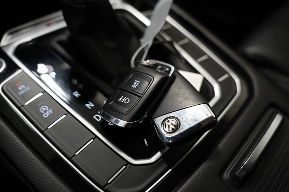 Volkswagen Passat 9 of 23