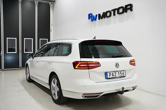 Volkswagen Passat 4 of 23