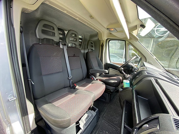 Peugeot Boxer 8 of 30