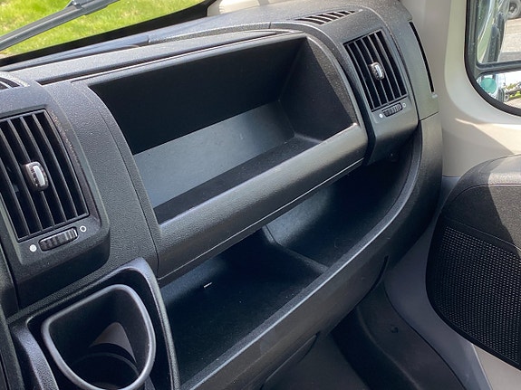 Peugeot Boxer 24 of 30
