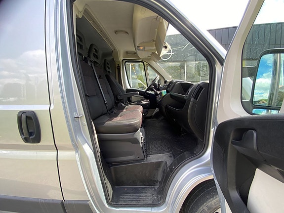Peugeot Boxer 7 of 30