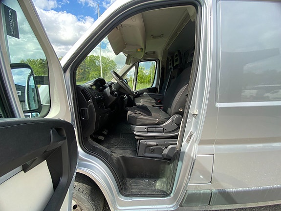 Peugeot Boxer 9 of 30