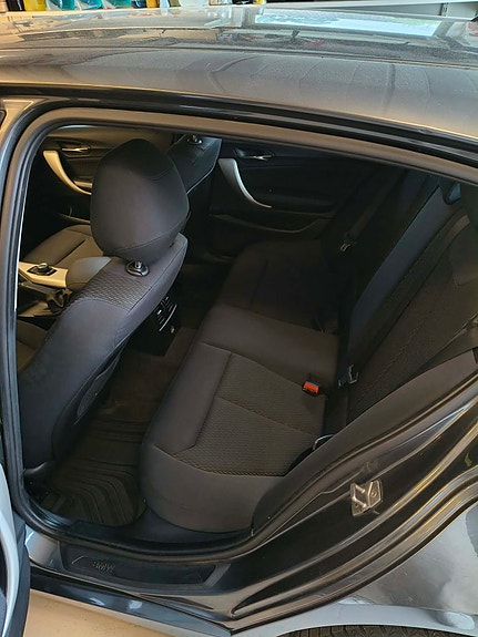 BMW 118d 7 of 16