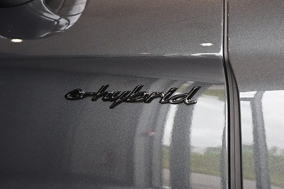 Porsche Panamera 4 6 of 24