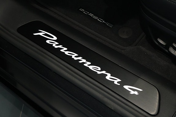 Porsche Panamera 4 19 of 24