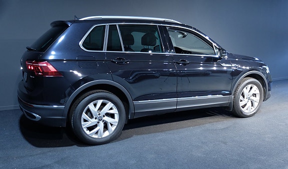 Volkswagen Tiguan 3 of 5
