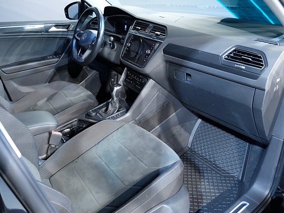 Volkswagen Tiguan 4 of 5