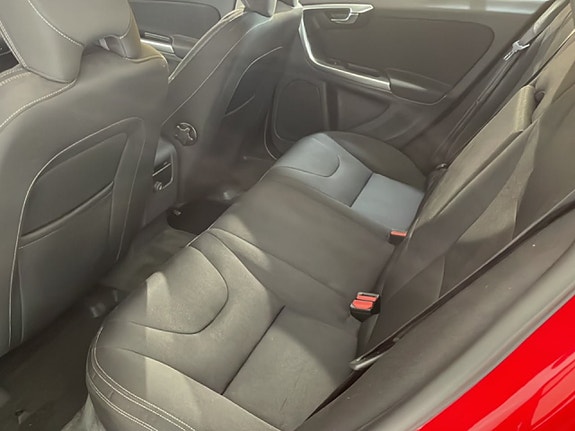 Volvo V60 6 of 20