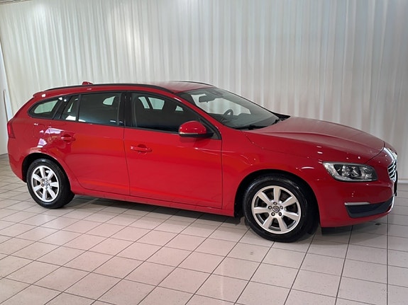 Volvo V60 2 of 20