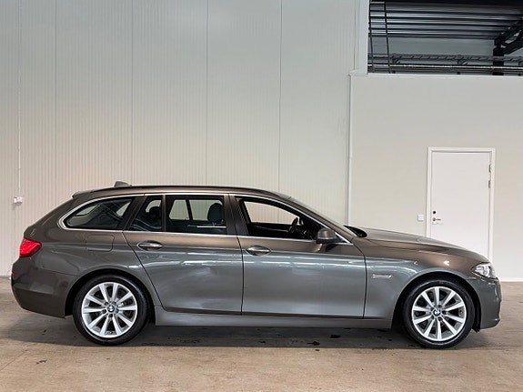 BMW 520 2 of 5