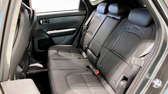 Kia Seltos 9 of 15