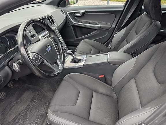 Volvo V60 5 of 5
