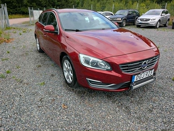 Volvo V60 3 of 5