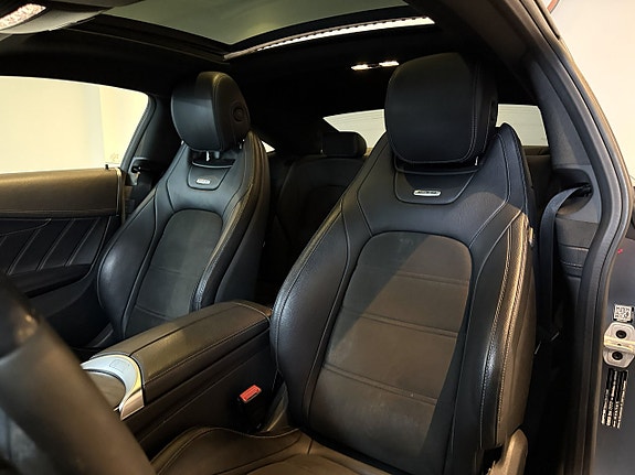 Mercedes-Benz C63 10 of 20