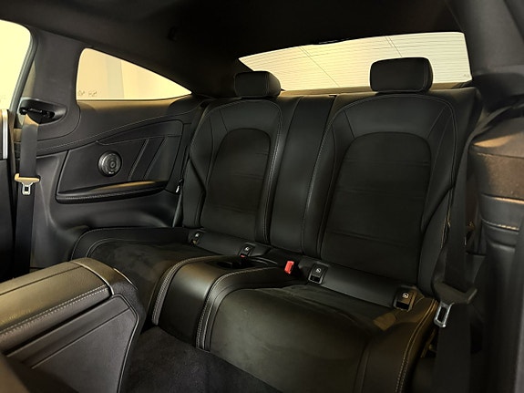 Mercedes-Benz C63 9 of 20