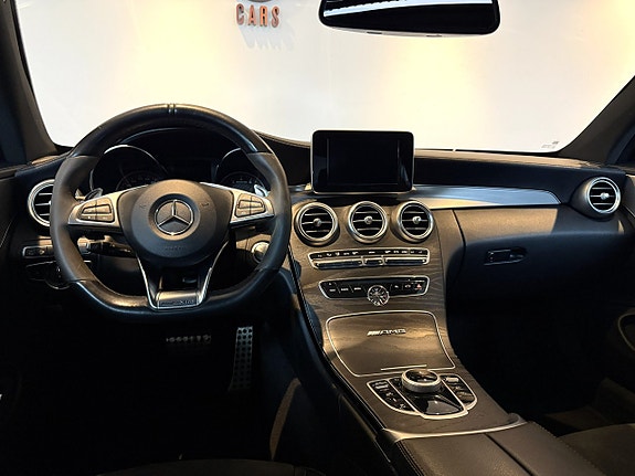Mercedes-Benz C63 11 of 20
