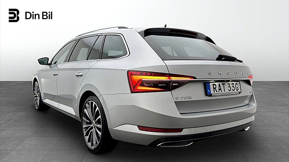 Skoda Superb 3 of 5
