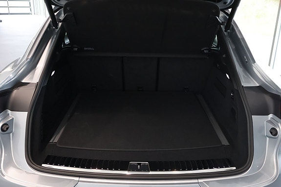 Porsche Cayenne 27 of 28
