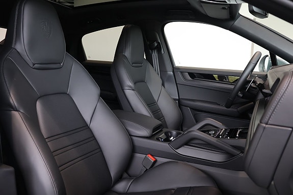 Porsche Cayenne 21 of 28