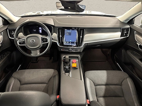 Volvo V90 Cross Country 5 of 11