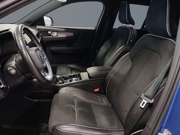 Volvo XC40 5 of 5