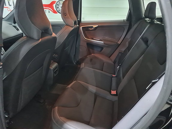Volvo XC60 9 of 9