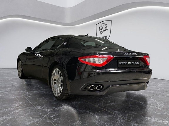 Maserati GranTurismo 3 of 5