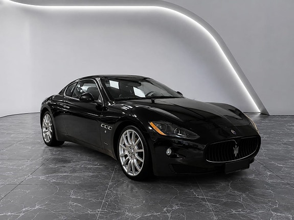 Maserati GranTurismo 9 of 27