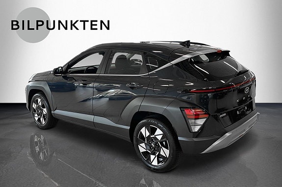 Hyundai Kona 2 of 5
