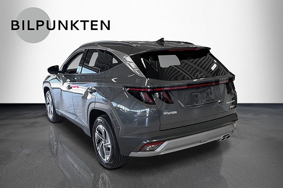 Hyundai Tucson 2 of 5