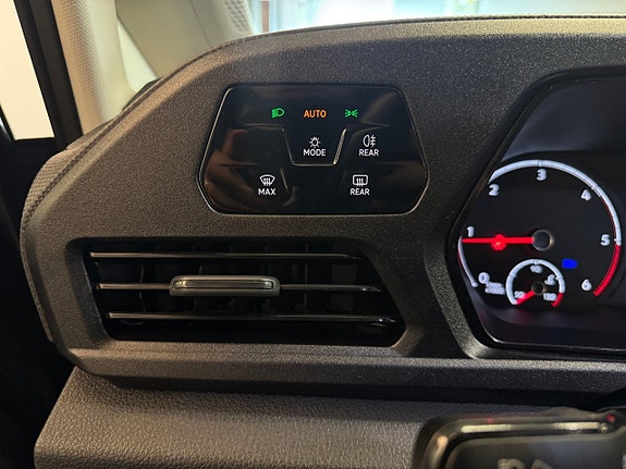 Volkswagen Caddy 12 of 21