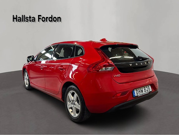 Volvo V40 4 of 16