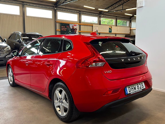 Volvo V40 5 of 5