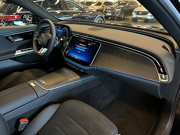 Mercedes-Benz E300 e 10 of 14