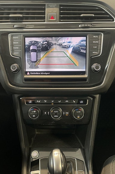 Volkswagen Tiguan 15 of 15