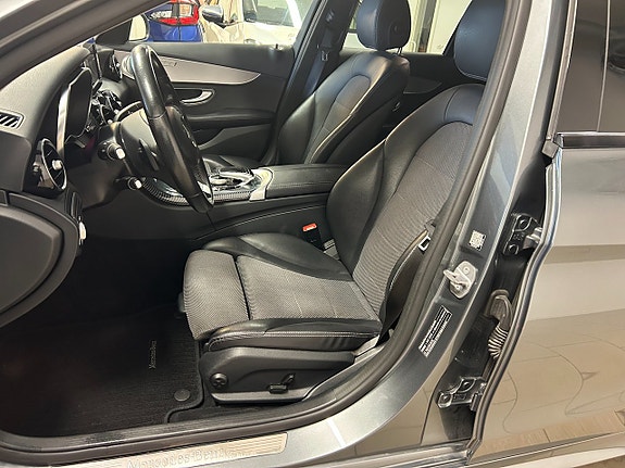 Mercedes-Benz C200 6 of 13