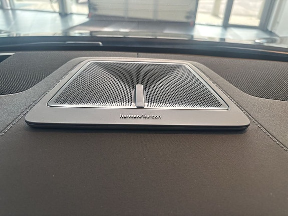 Polestar 4 12 of 12