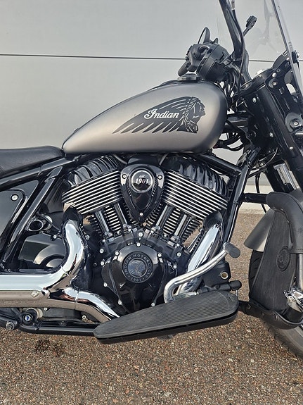 Indian Chief Bobber Dark Horse 7 of 7