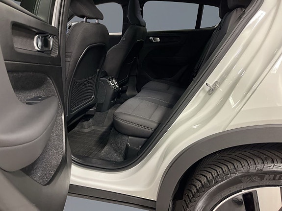Volvo C40 9 of 13