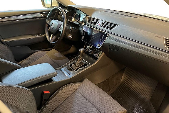 Skoda Superb 8 of 24