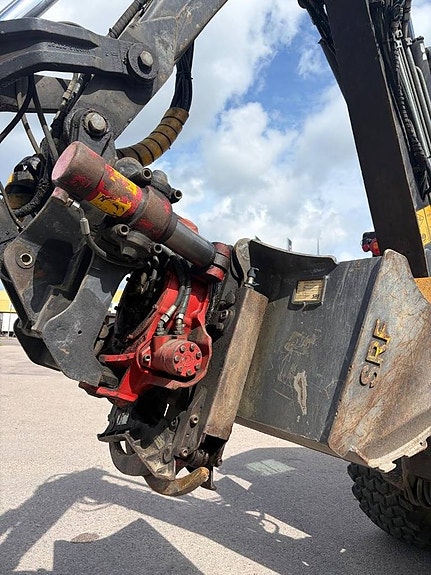 Huddig 1060C 5 of 5