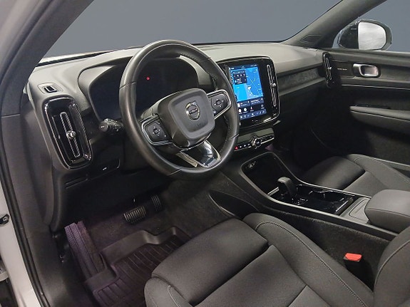 Volvo XC40 5 of 5