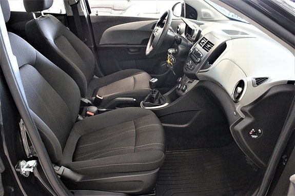Chevrolet Aveo 19 of 19