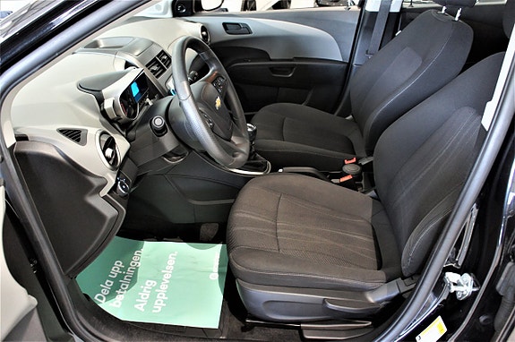Chevrolet Aveo 8 of 19