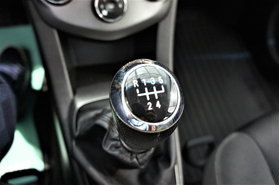 Chevrolet Aveo 14 of 19